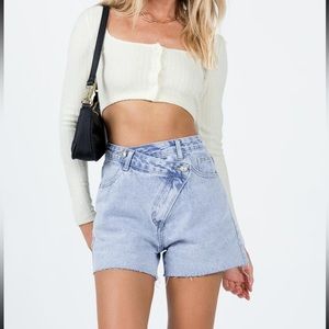 NWT Princess Polly Danica Denim Short cross-cross